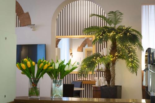 De La Pace- Sure Hotel Collection by Best Western - image 6