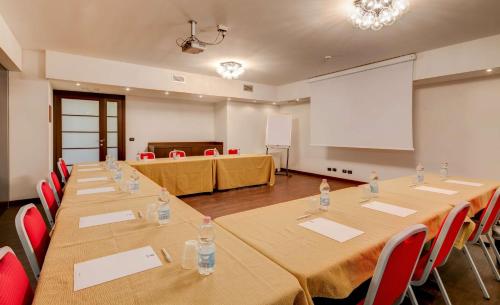 Best Western City Hotel - image 13