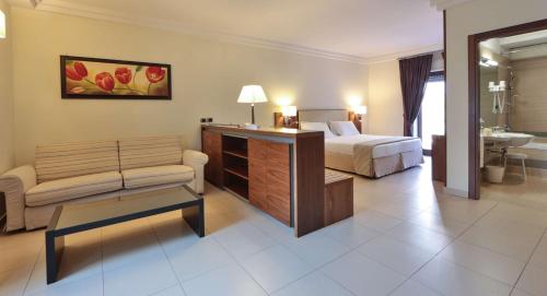 Suites & Residence Hotel