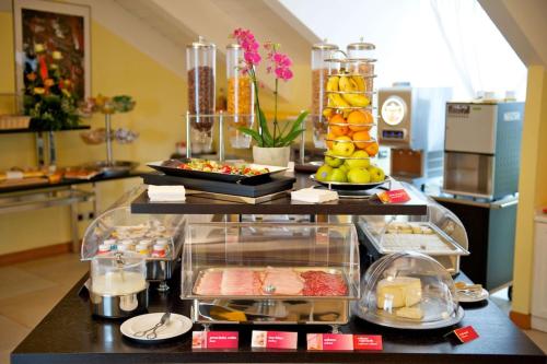 Best Western Crystal Palace Hotel - image 6