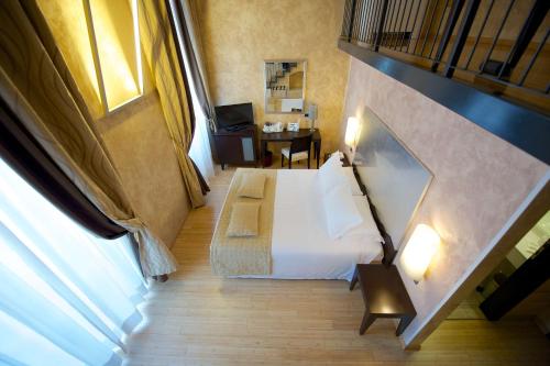 Best Western Crystal Palace Hotel - image 10