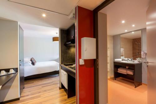 1 queen bed