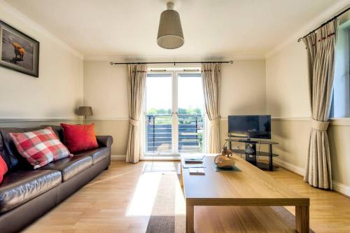 Homely 3bed Apt In Comely Bank With Free Parking, Murrayfield, Edinburgh and the Lothians