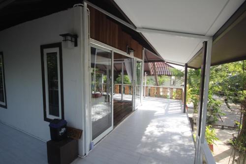 Phangan Cove Beach Resort in 꼬팡안