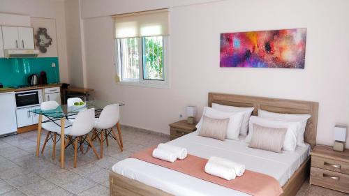  Studio Turquoise, Ferienwohnung in Kalamata