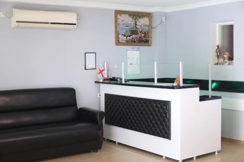 大堂, Hotel Nikala in 茨卡爾圖博