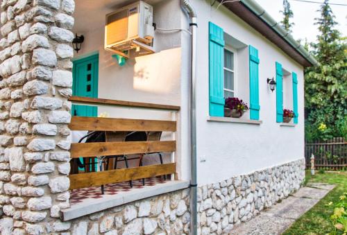 The Weekend House - Zsóry - main image