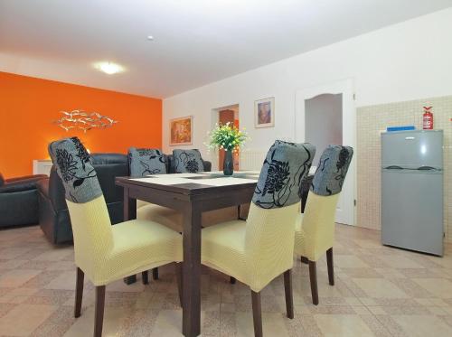  Apartments Anka 1420 in Fažana