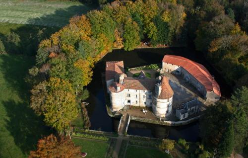 Château des Martinanches chambre d'hôte Auzelles