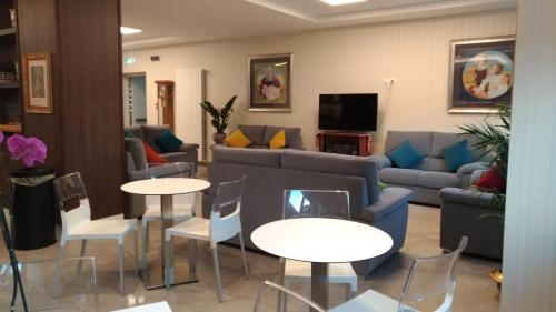 gedeelde lounge/tv-ruimte, Casa Ospitalità San Giuseppe (Casa Ospitalita San Giuseppe) in Terni