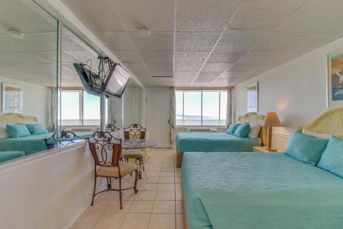 Fontainebleau Terrace - image 8