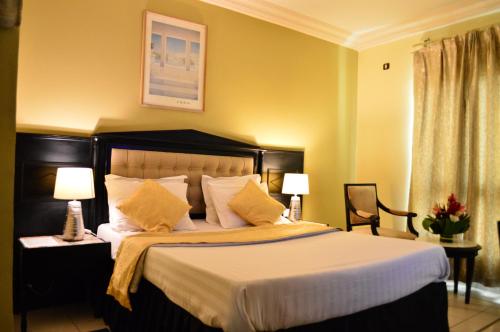 Hotel Makepe Palace
