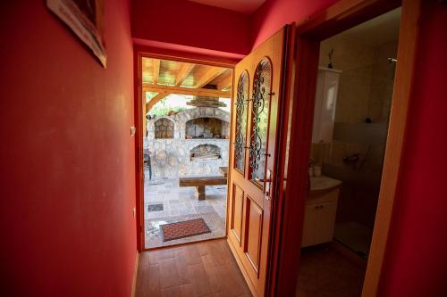 Iekārtas, Vineyard Cottage Pod Piramido in Dobrnic
