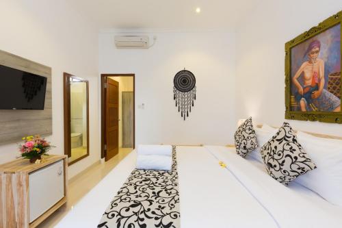 Deluxe Double Room image 9