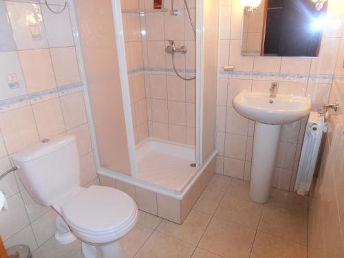 Twin Room image 1