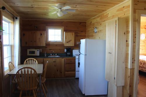 2 bedrooms, 4 beds