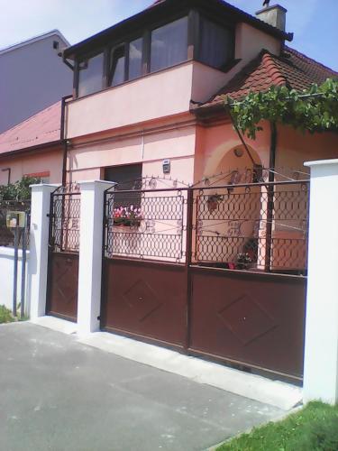 Mary Apartment - image 7