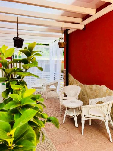 B&B Red Village 3