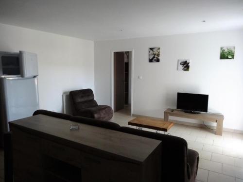 2 bedrooms, 5 beds