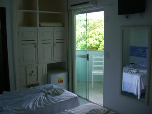 Double or Twin Room with Balcony image 4