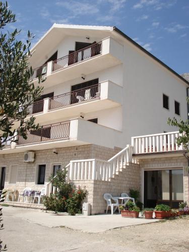 Apartments Mladina – Mimice, MD