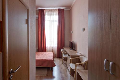 Hotel Aviator - image 5