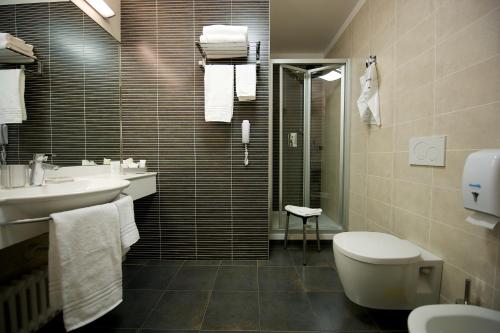 Best Western Hotel Luxor Best Western Hotel Luxor is a popular choice amongst travelers in Turin, whether exploring or just passing through. The hotel has everything you need for a comfortable stay. Service-minded staff will 