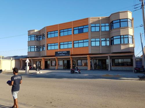 Įėjimas, Select Hotel in Morondava