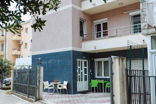 Zodiac Apartments