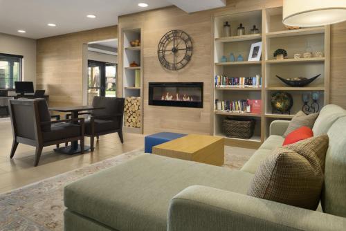 Country Inn & Suites by Radisson St. Cloud West MN - image 2