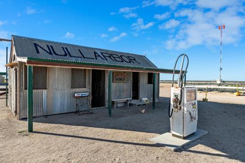 Nullarbor Roadhouse