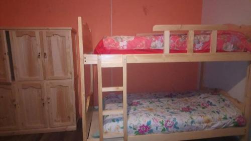 Old House Backpackers B & B