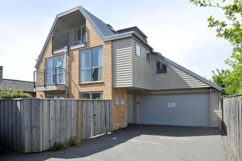 Regents Villas - Christchurch Holiday Homes - image 2