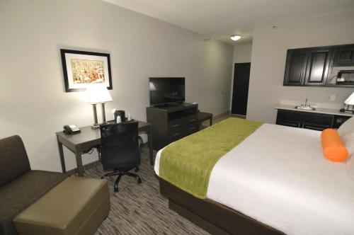 Best Western Plus Liberal Hotel & Suites