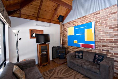 Margaret River Hideaway - Tap to explore photos