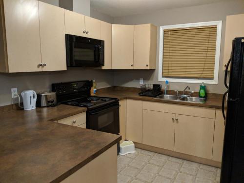 Quiet 2 Bed 2 Bath close to Westview Hospital