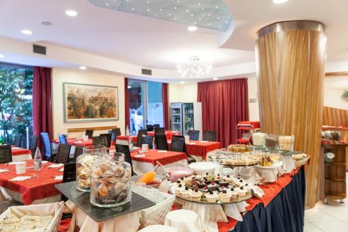 Aris Hotel - image 11