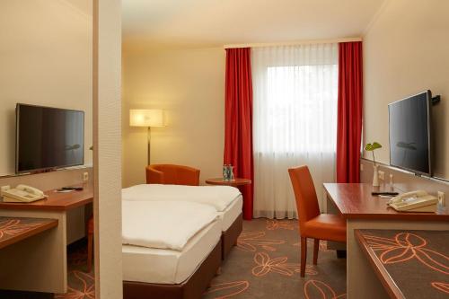 3 twin beds