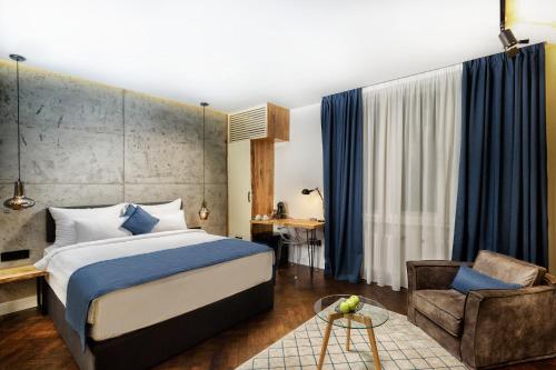 One Luxury Suites - image 11