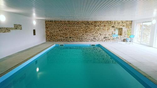 les glycines chambre d'hôte Boussac-Bourg