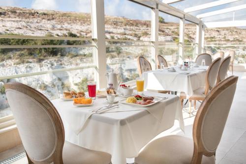 Cesca's Boutique Hotel - image 5