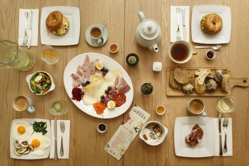 ICON BCN by Petit Palace - image 2