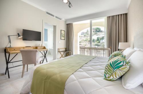 Cesca's Boutique Hotel - image 12