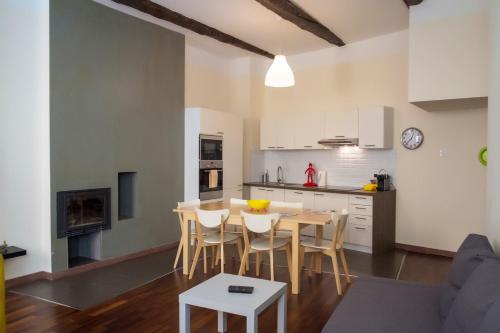 Magnifiques Appartements au coeur du Vieux Nice 1
