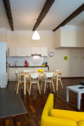 Magnifiques Appartements au coeur du Vieux Nice 3