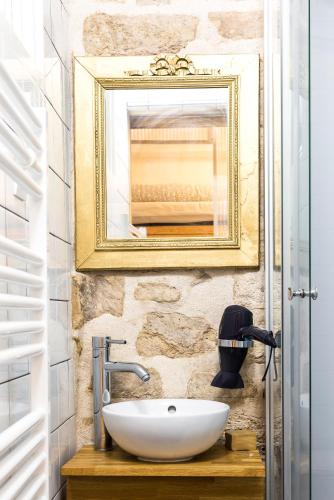 Unusual and charming 25m² near LE MARAIS