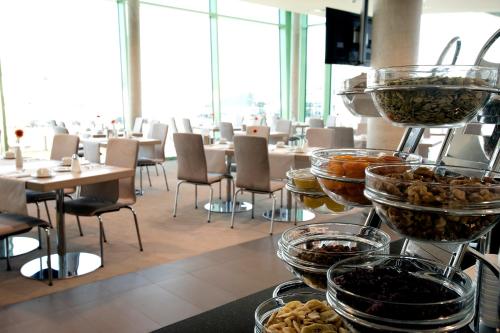 Food and beverages, Best Western Plus Hotel Bremerhaven in Fischereihafen