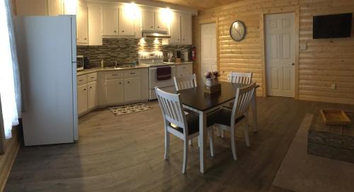 Raleigh Rooms & Taylor's Crafts in Seintantonī (NL)
