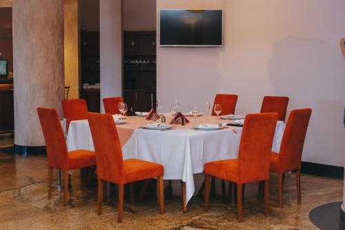 Celly Hotel - image 8