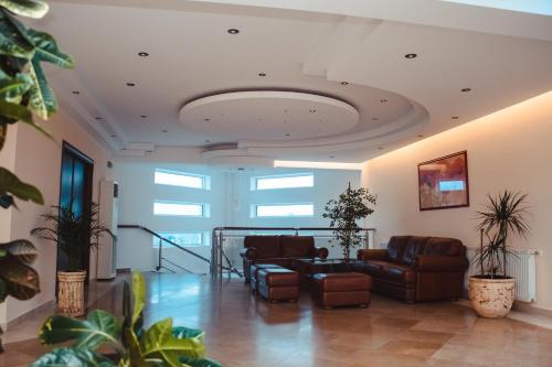 Celly Hotel - image 6